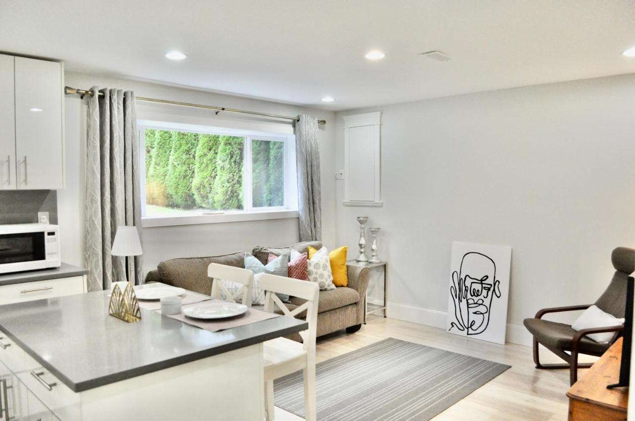 Stylish 1 Bedroom Suite In North Vancouver 10 Mins Ski Esterno foto
