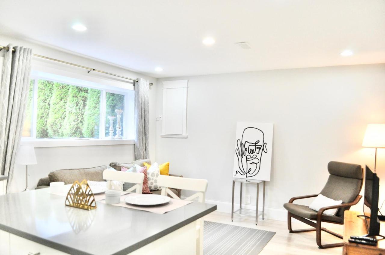 Stylish 1 Bedroom Suite In North Vancouver 10 Mins Ski Esterno foto
